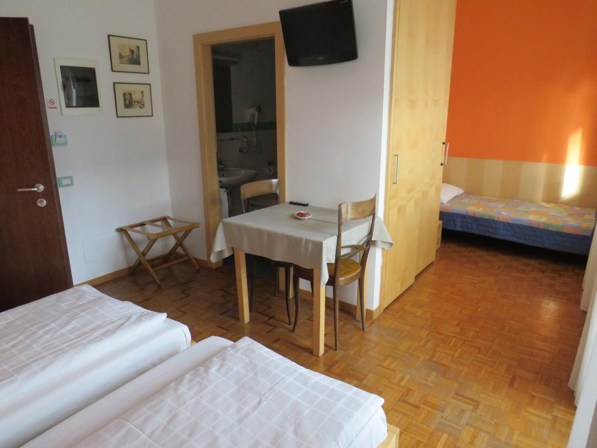 Garni Domus Mea Hotell Merano Exteriör bild