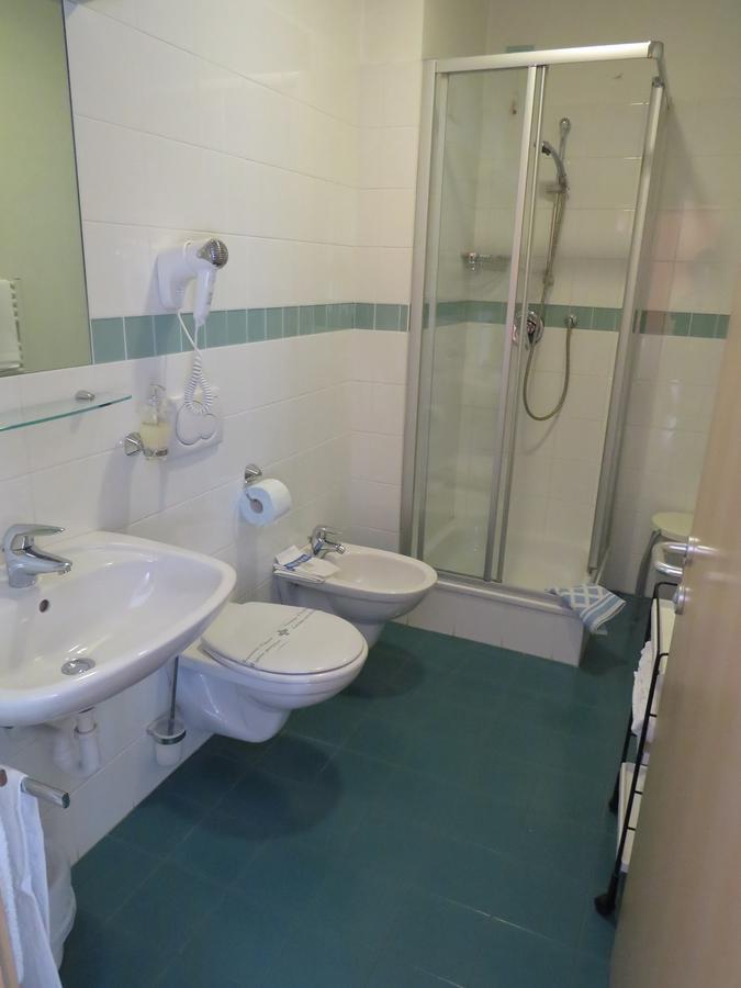 Garni Domus Mea Hotell Merano Exteriör bild
