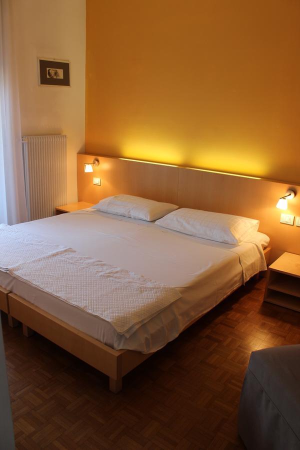 Garni Domus Mea Hotell Merano Exteriör bild